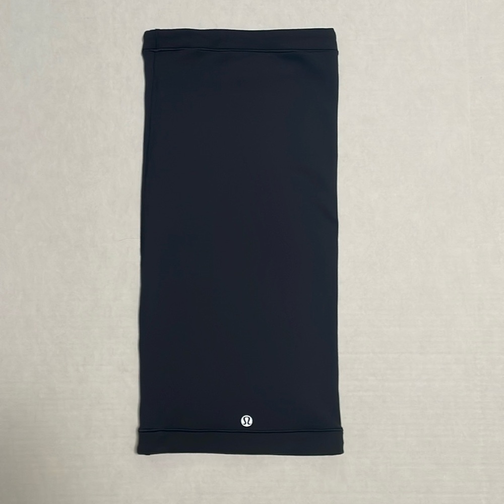 Lululemon ‘Brisk Run Neck Warmer’ in Black